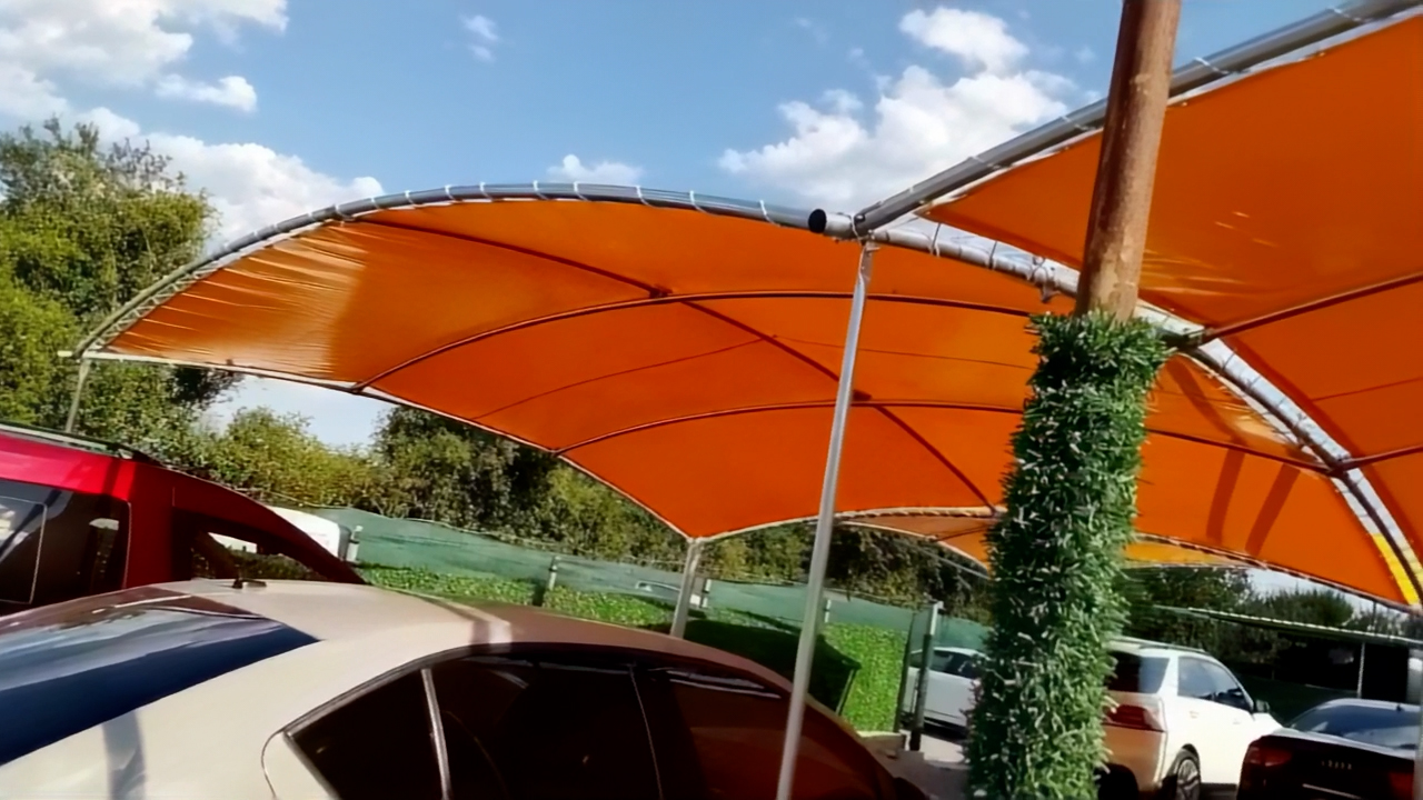 Навес за автомобили — автокъща Alfa, ул. Инж. Георги Белов, Sofia. Защита от слънце и градушка