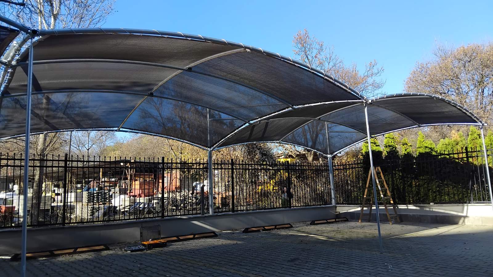 Навес за автомобили — фирмен паркинг Калистратов Груп, София