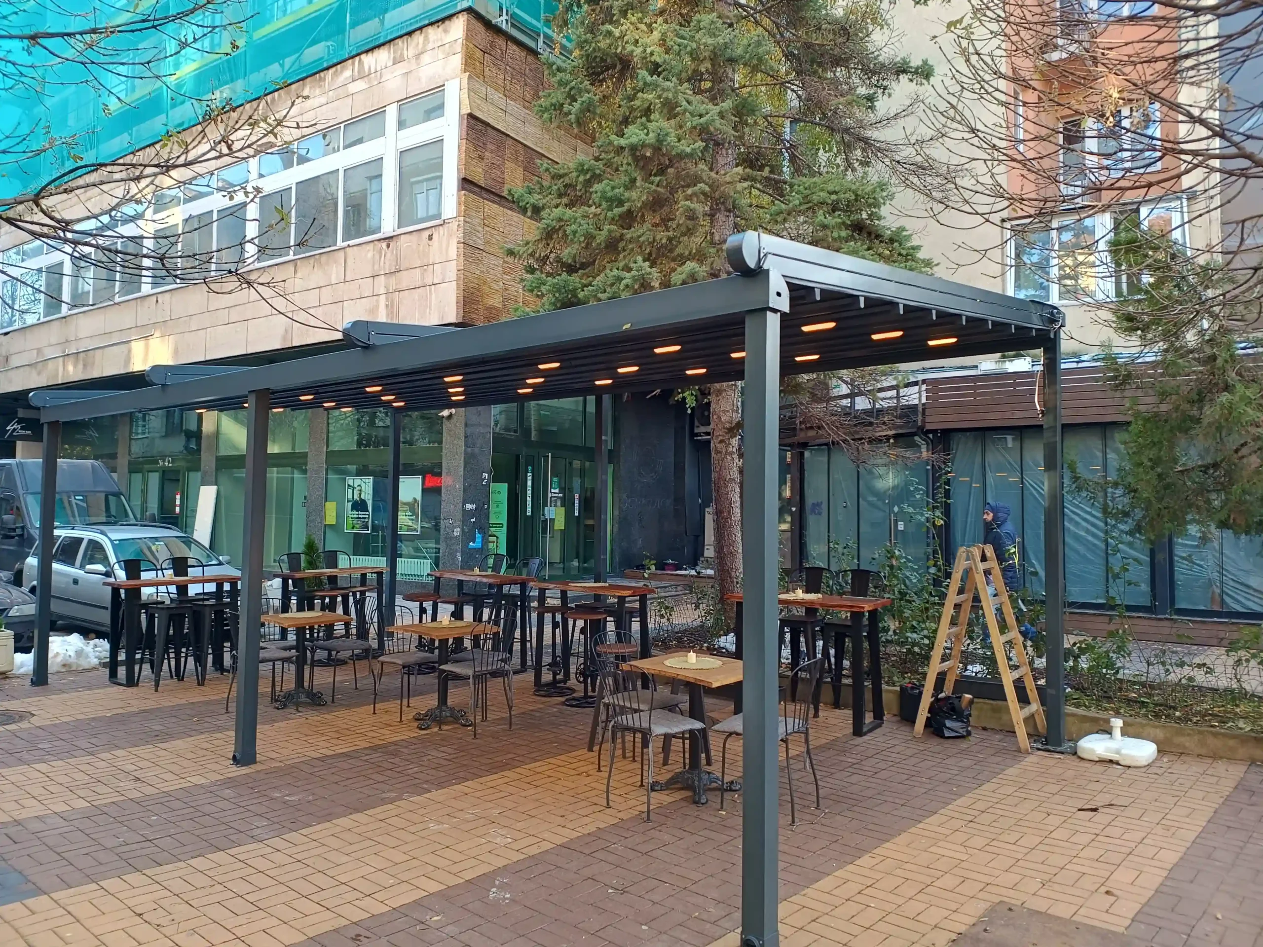Монтаж Flat пергола — THIRSTY Kitchen, Sofia