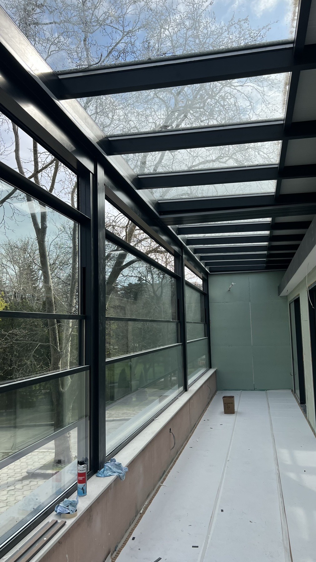 HOMEPLAST SKY — стъклен покрив с алуминиева конструкция и LED осветление, детайл